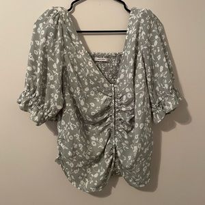 Light green floral Abercrombie top